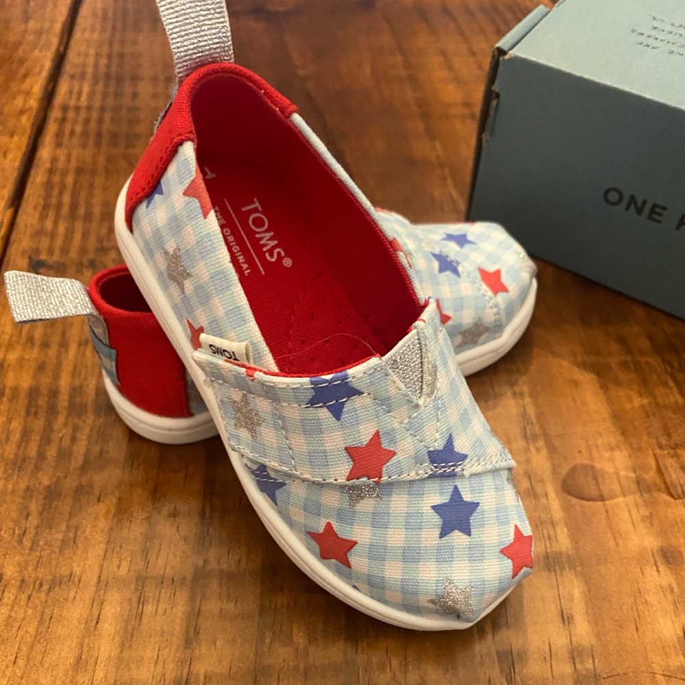 New in Box- Toms Alpargata white gingham glitter star print- T6